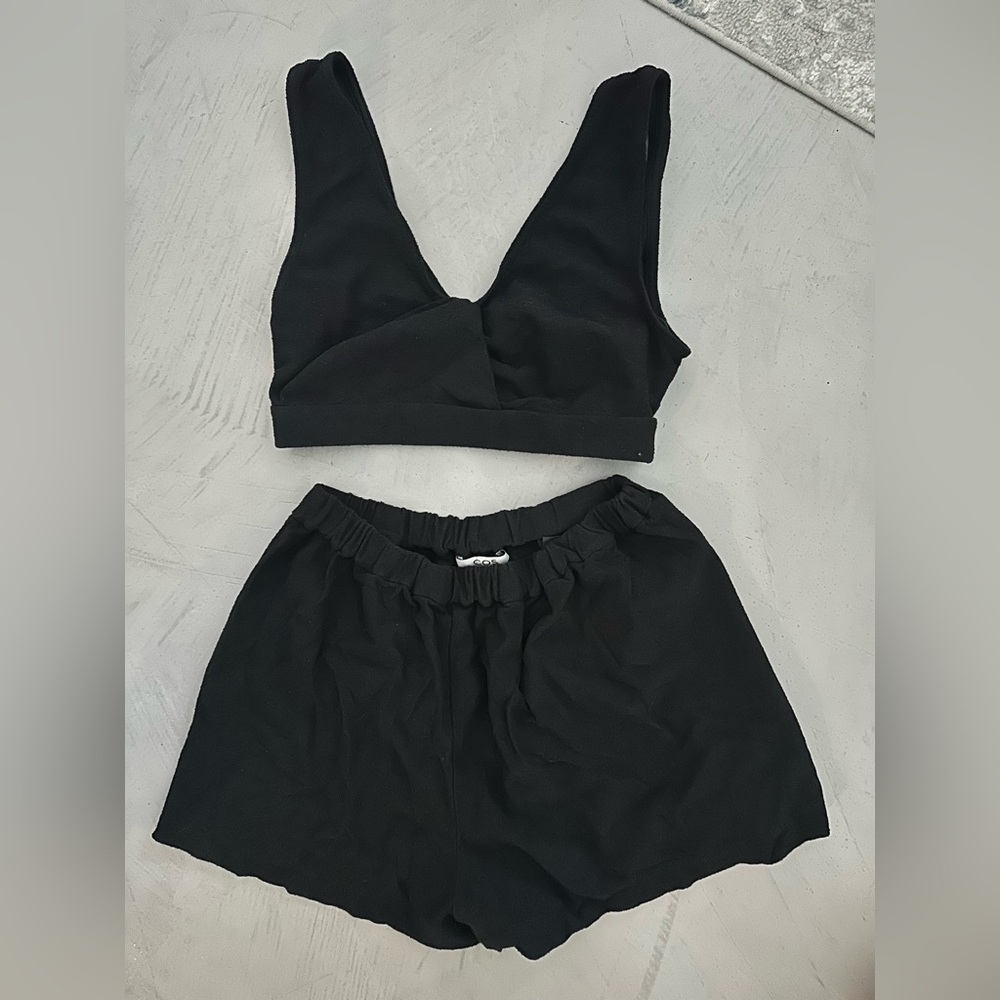 COS black set